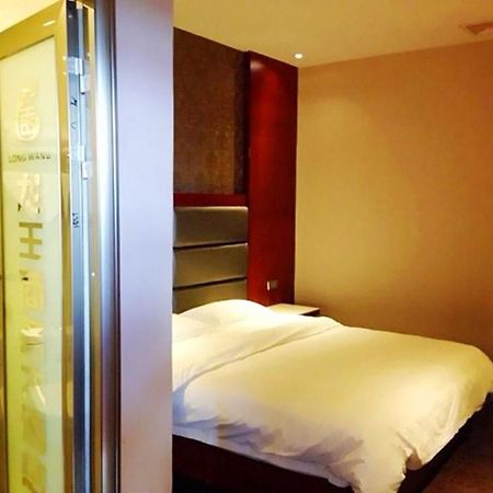Longwang Business Hotel Liuzhou Exterior foto