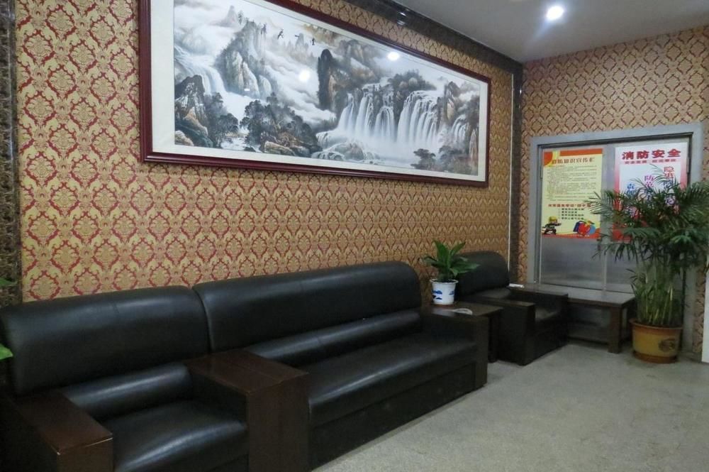 Longwang Business Hotel Liuzhou Exterior foto