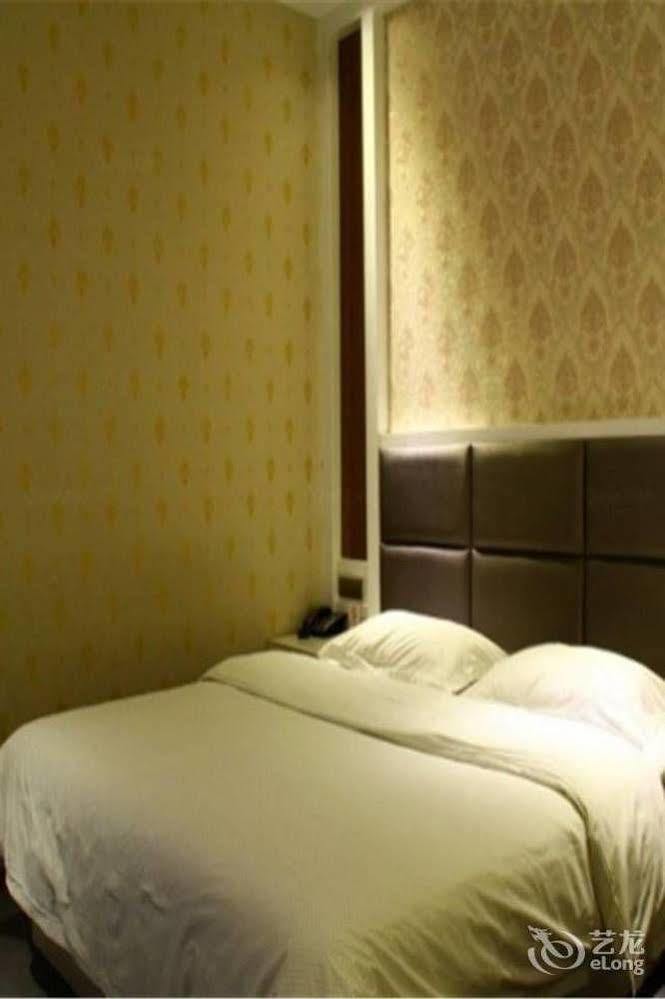 Longwang Business Hotel Liuzhou Exterior foto
