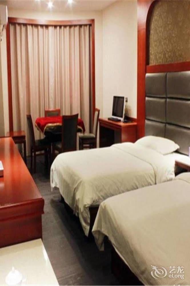 Longwang Business Hotel Liuzhou Exterior foto
