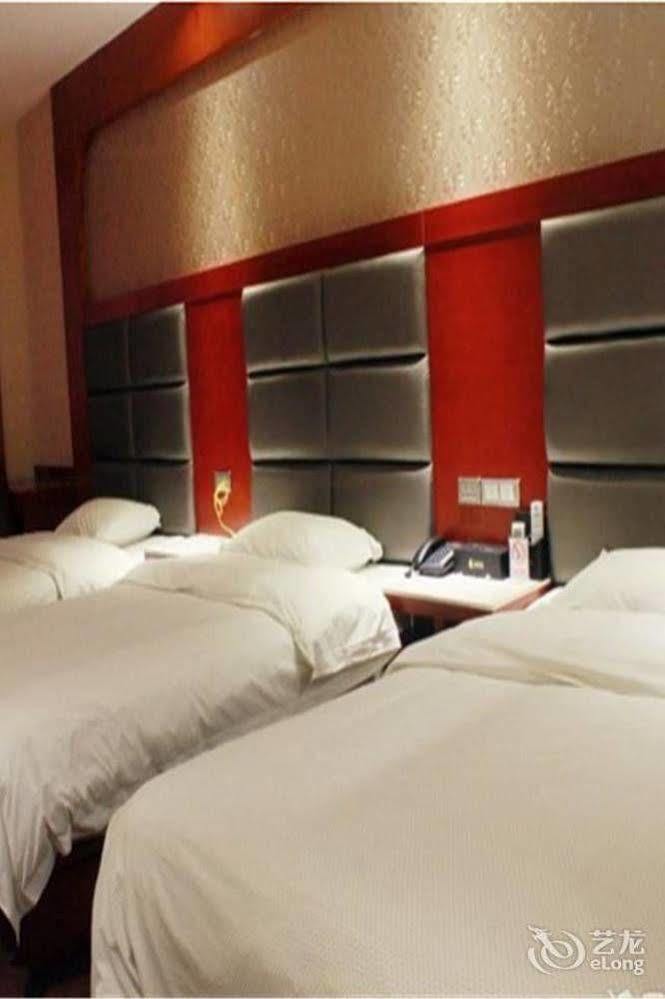 Longwang Business Hotel Liuzhou Exterior foto